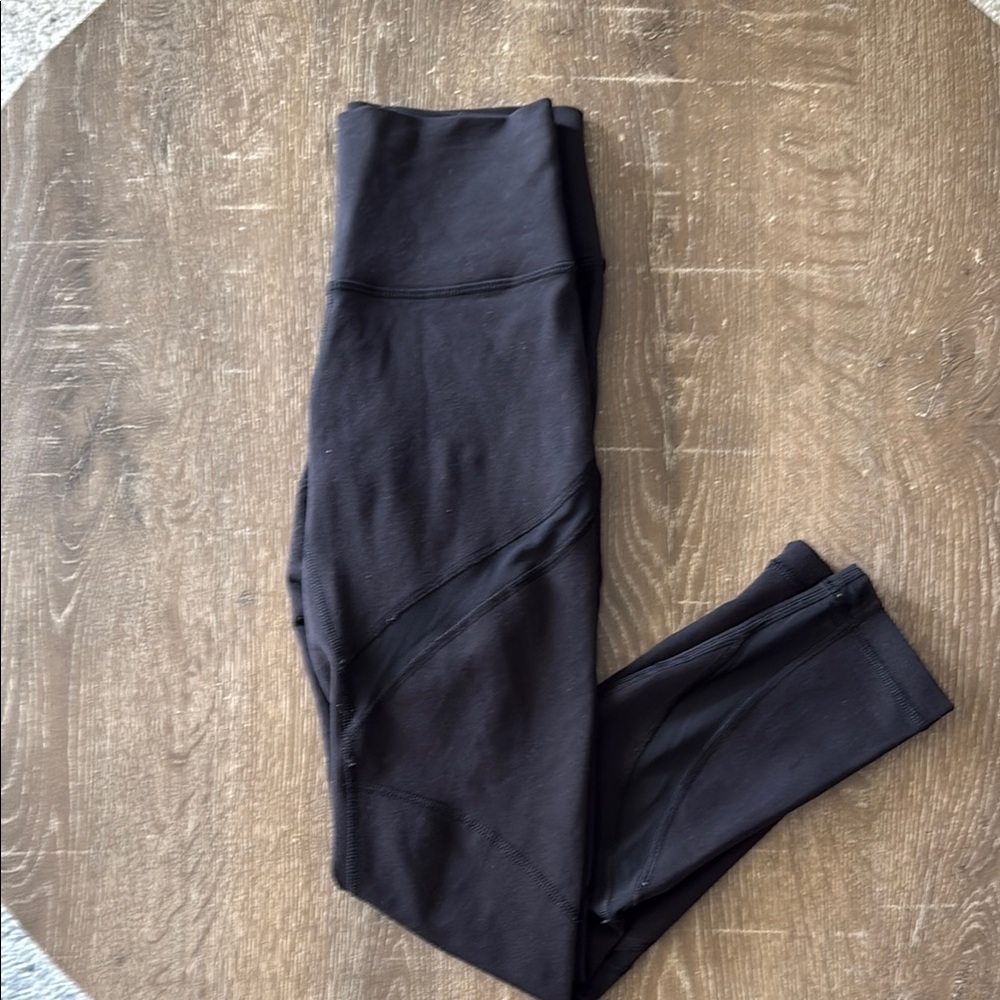 Lululemon High Rise, Mesh detail, Leggings, Size 4